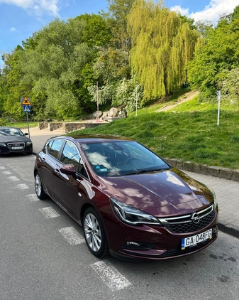 Opel Astra cena 50000 przebieg: 66600, rok produkcji 2018 z Gdynia małe 37